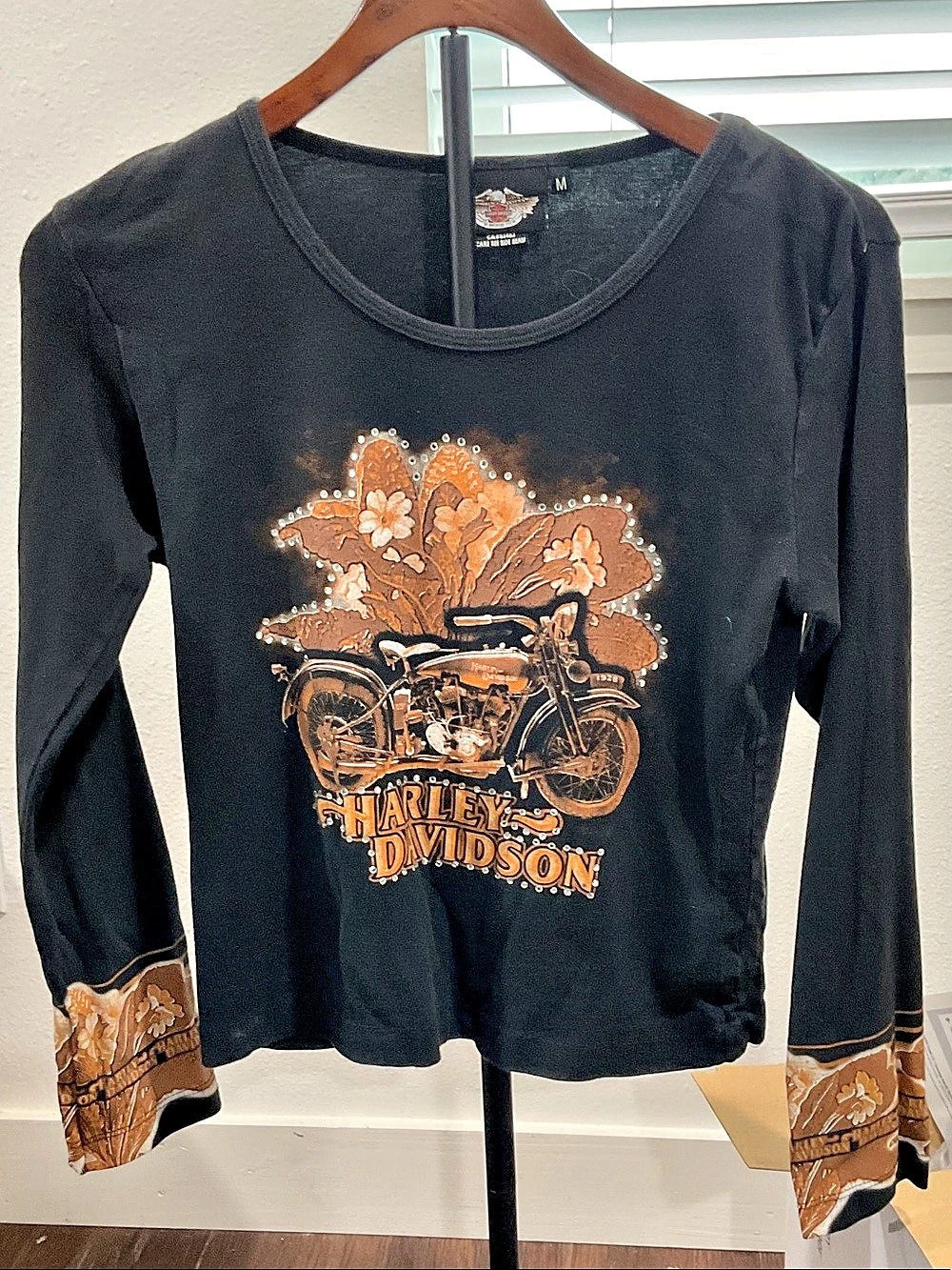 Harley-Davidson Long Sleeve Graphic Tee in Black Size Medium